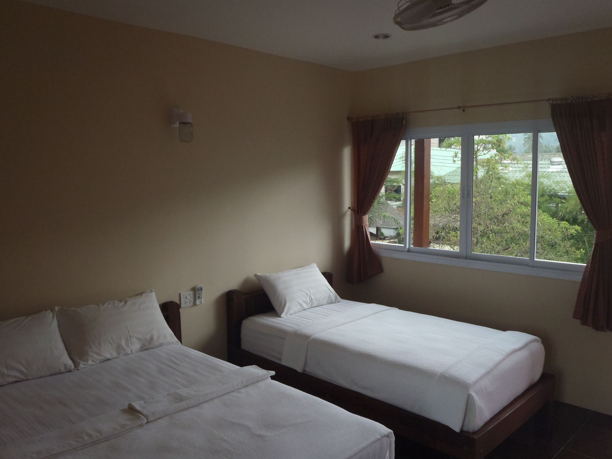 Silver Sands Beach Resort Ко Тао Екстериор снимка